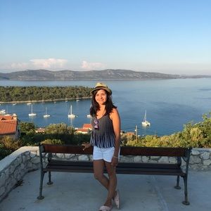 Meet your Posher, Karla